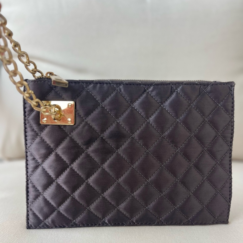 Sondra Roberts Clutch SR2 Wristlet Handbag Black with Gold Chain